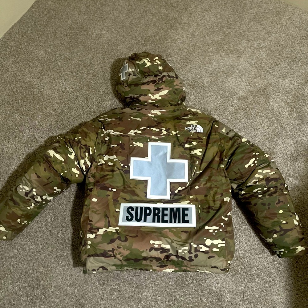 Northface X Supreme Camo Puffer Jacket XL